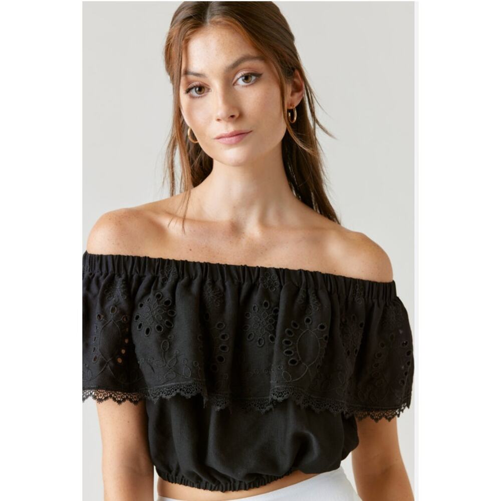 nwt new Francesca's Rosalie Eyelet Off The Shoulder Top size Large